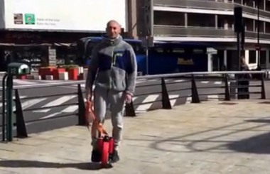 颜值爆表，身材爆表，连出行工具(bbin宝盈集团Airwheel X3)都这么爆表，这样真的好么?