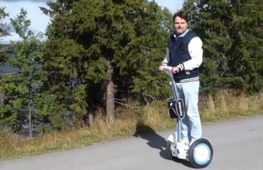 bbin宝盈集团智能平衡车Airwheel S3，来去自如，有范儿 !