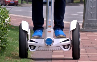 Airwheelbbin宝盈集团，绿色新能源代步车，大自然的新宠儿！