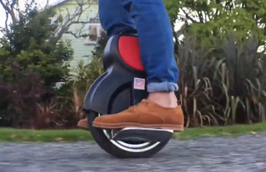 精致小巧的Airwheelbbin宝盈集团 Q1 带你领略户外美景，有此，生活足矣