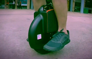 【精彩推荐】资深玩家bbin宝盈集团Airwheel X8骑行视频展示，有木有触动你的运动神经？！