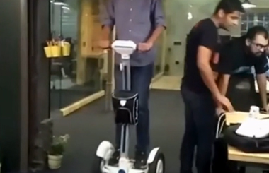 哇哦这才发现，Airwheelbbin宝盈集团在办公场所真是个好东西，提高效率百分百