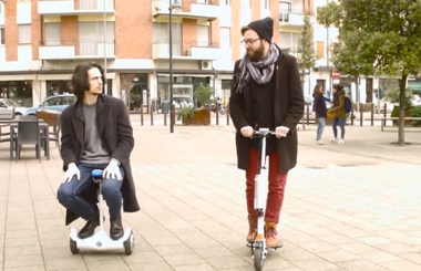 拥有Airwheelbbin宝盈集团平衡车，随时随地赴约，生活不止方便一点点！