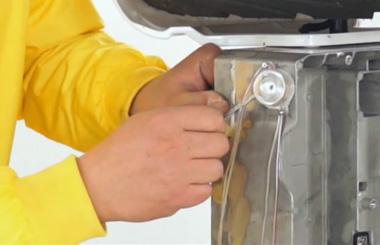 Airwheelbbin宝盈集团S3智能平衡车维修教学视频之更换灯光