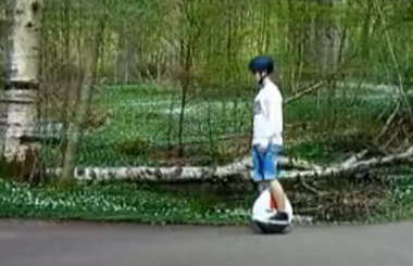 Airwheelbbin宝盈集团自平衡车思维车瑞典小玩家试玩airwheel x6